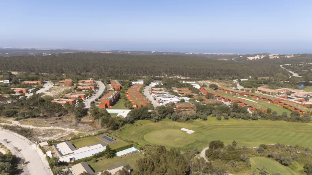 Vista del campo de golf junto a la villa