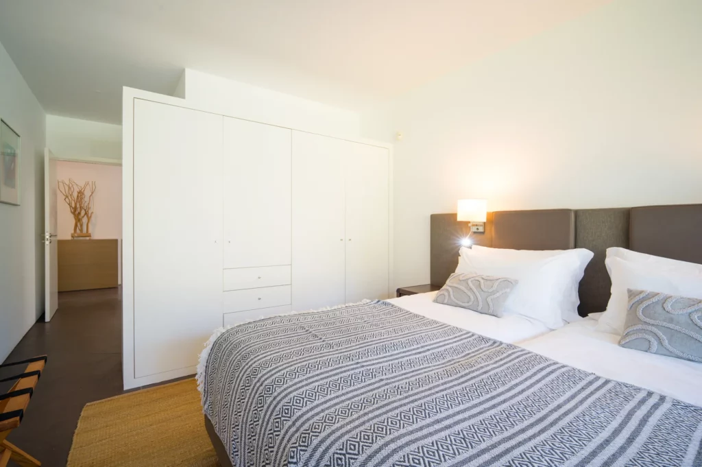 Suite gris de la villa Bom Sucesso en Óbidos Portugal